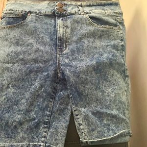 AQ/American Quality denim,plus size 22,blue mix with white